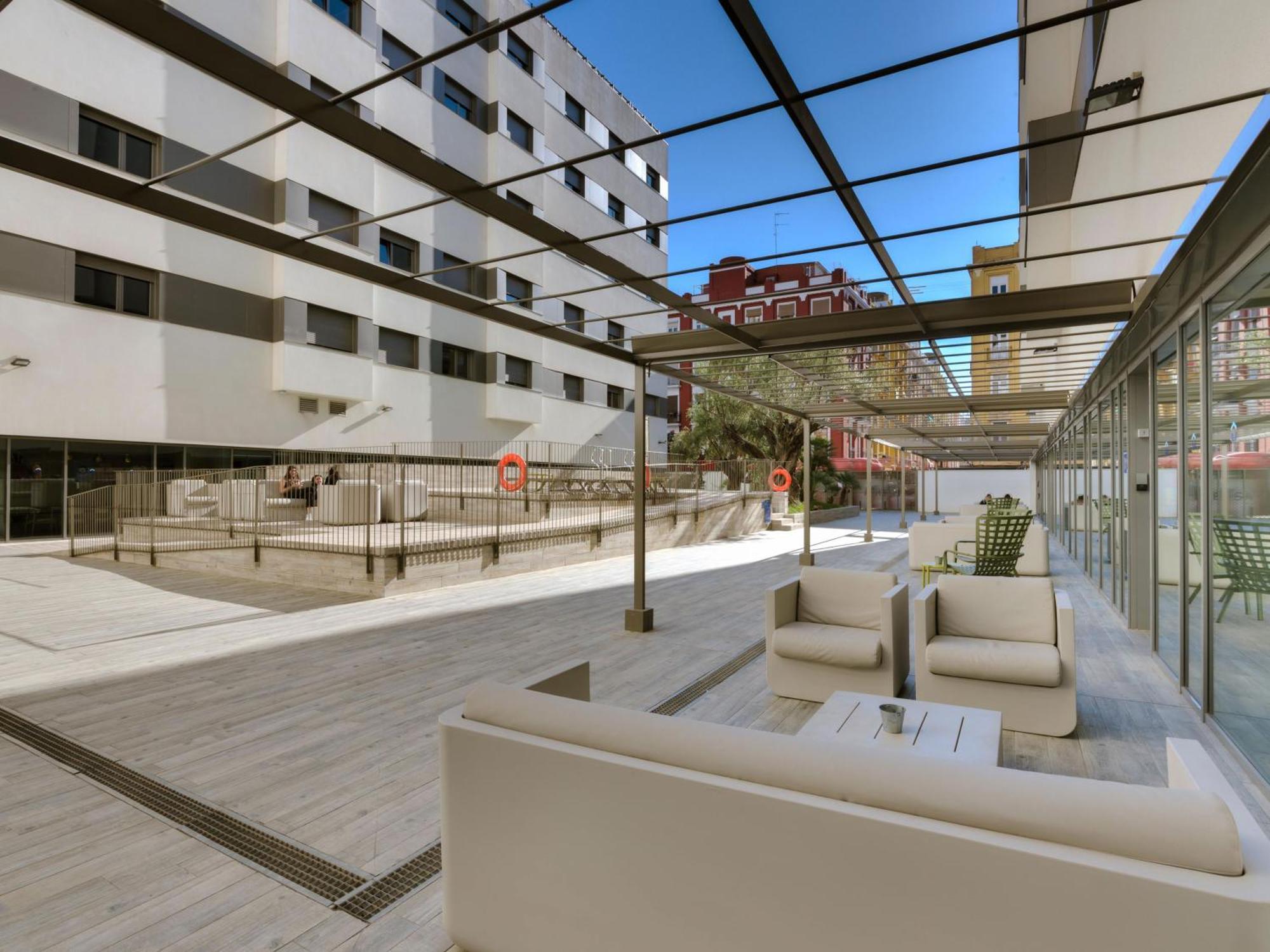 Livensa Living Studios Valencia Marina Real Exterior photo